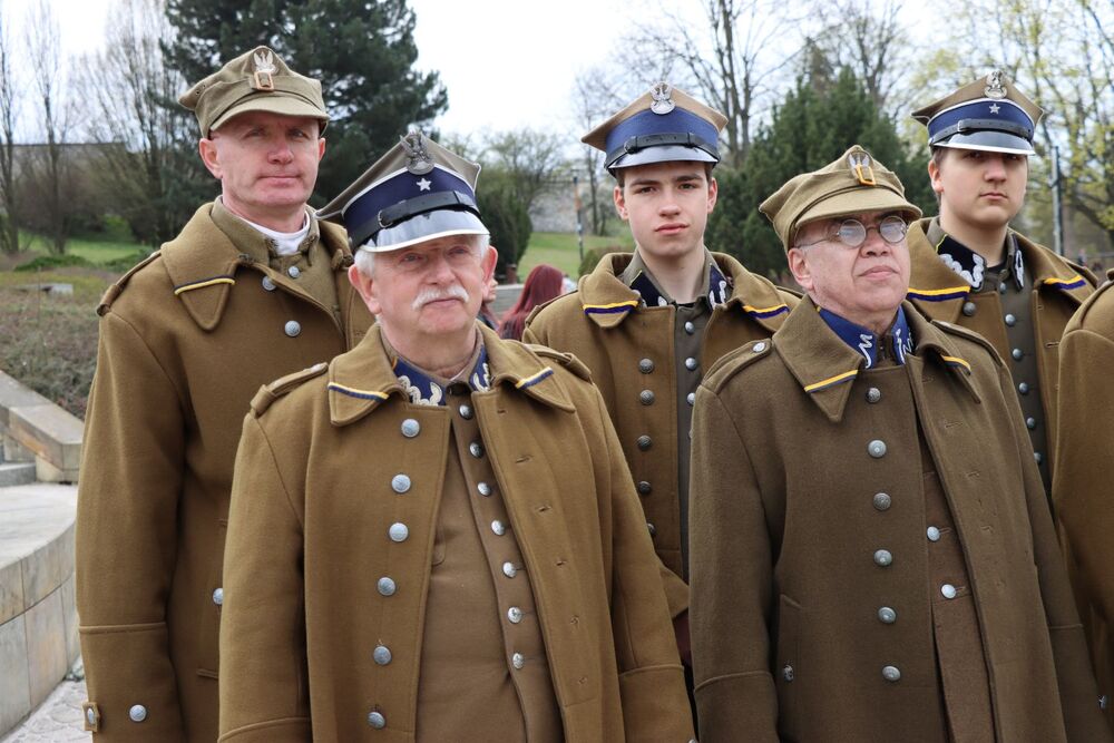 Ulicami Kielc przeszedł Marsz Katyński. Fot. IPN Kielce