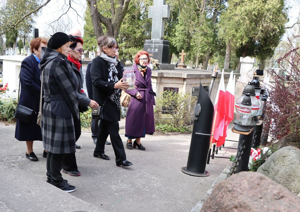 Ulicami Kielc przeszedł Marsz Katyński. Fot. IPN Kielce