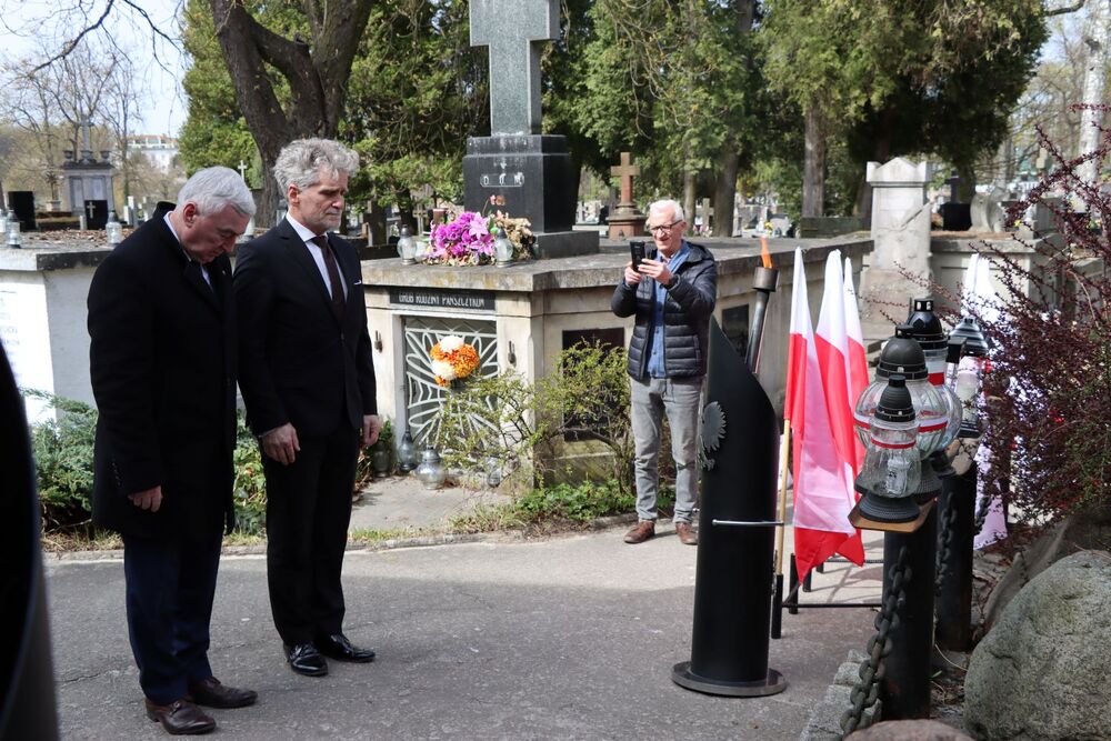 Ulicami Kielc przeszedł Marsz Katyński. Fot. IPN Kielce