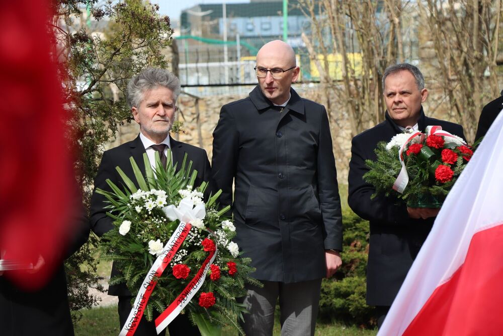 Ulicami Kielc przeszedł Marsz Katyński. Fot. IPN Kielce