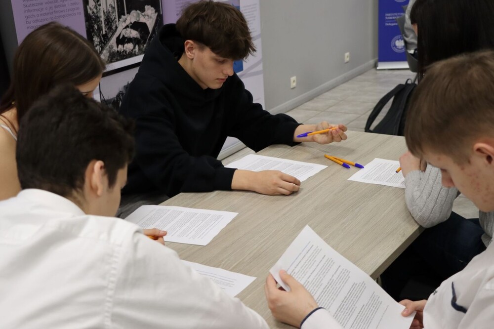 Wizyta młodzieży z Nadarzyna w Kielcach. Fot. Dorota Klusek (IPN)