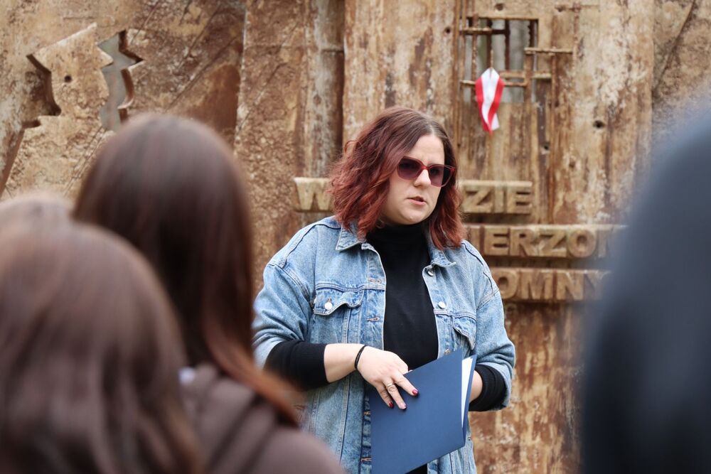 Wizyta młodzieży z Nadarzyna w Kielcach. Fot. Dorota Klusek (IPN)