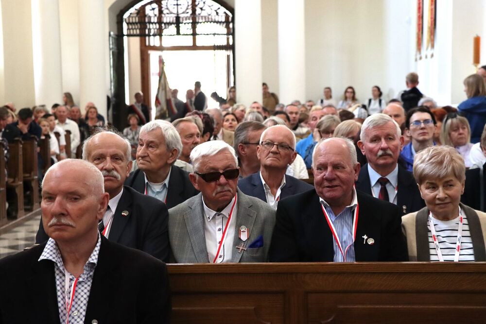 Druga Świętokrzyska Pielgrzymka Działaczy Opozycji Antykomunistycznej na Święty Krzyż. Fot. IPN Kielce