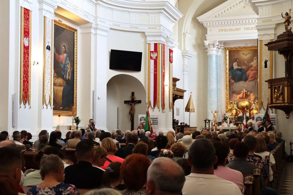Druga Świętokrzyska Pielgrzymka Działaczy Opozycji Antykomunistycznej na Święty Krzyż. Fot. IPN Kielce