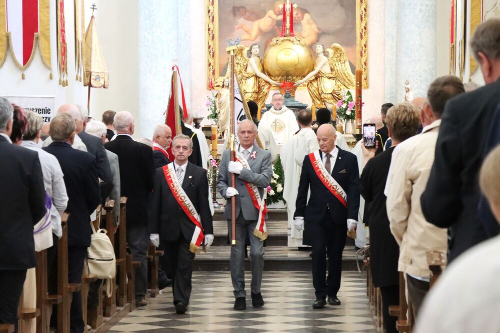 Druga Świętokrzyska Pielgrzymka Działaczy Opozycji Antykomunistycznej na Święty Krzyż. Fot. IPN Kielce