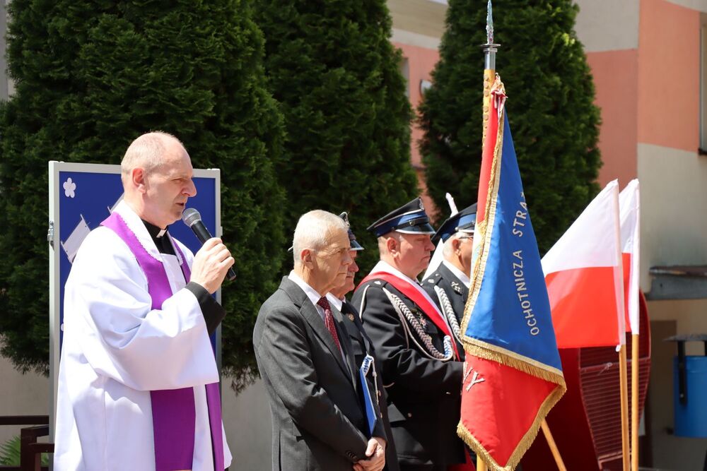 Akcja „Znicze Pamięci” w Szkole Podstawowej w Kierzu Niedźwiedzim. Fot. IPN