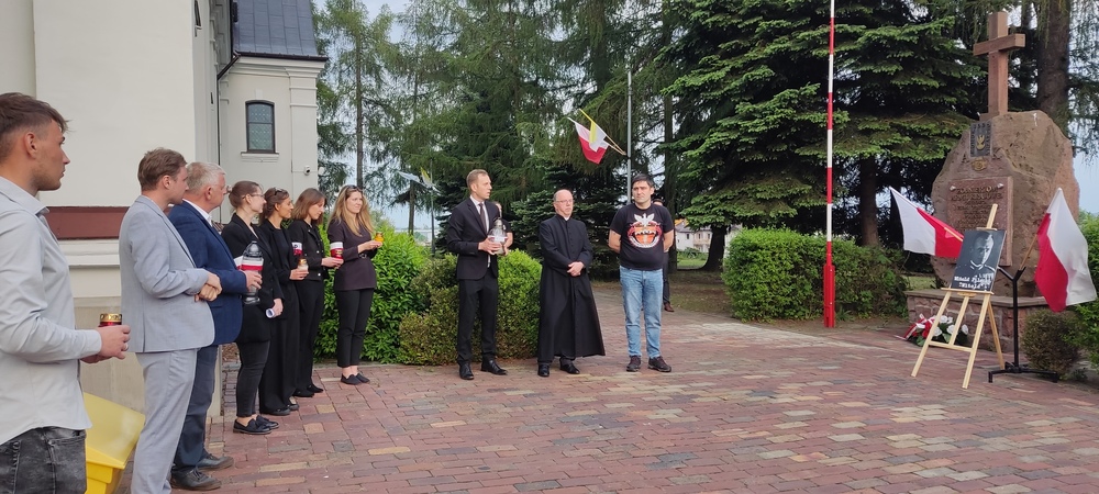 „Światło dla Rotmistrza” w Ostrowcu Świętokrzyskim. Fot. Stowarzyszenie Ostrowieccy Patrioci