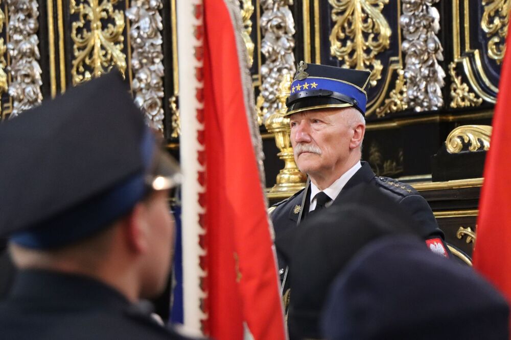 Odsłonięcie popiersia Władysława Tykwińskiego ps. „Krata” w Jędrzejowie. Fot. IPN Kielce