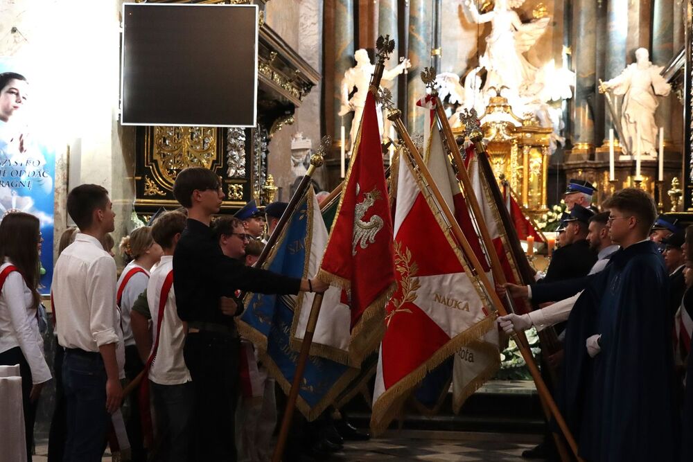 Odsłonięcie popiersia Władysława Tykwińskiego ps. „Krata” w Jędrzejowie. Fot. IPN Kielce