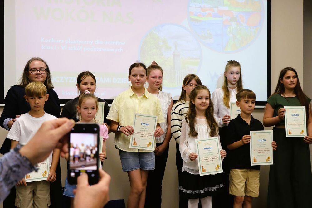 „Historia wokół nas – Mała Ojczyzna oczami dziecka”. Fot. IPN Kielce