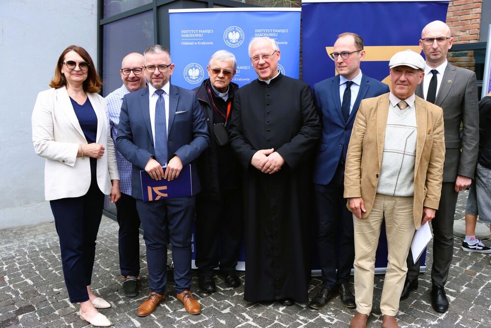 Wizyta ojca Przemysława Lutyńskiego w Tarnowie. Fot. IPN Kielce