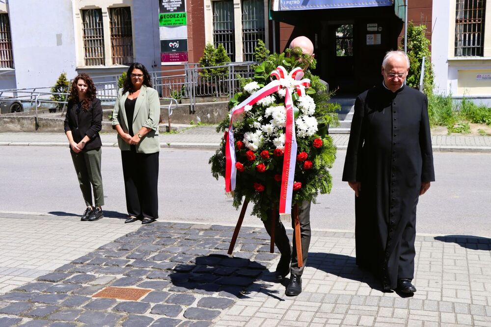 Wizyta ojca Przemysława Lutyńskiego w Tarnowie. Fot. IPN Kielce
