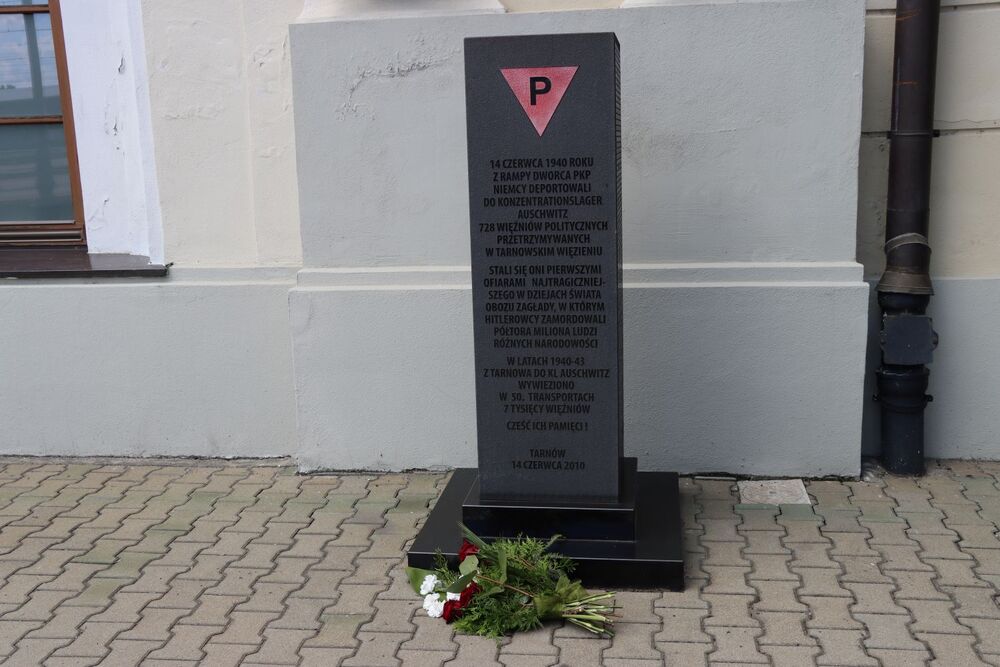 Wizyta ojca Przemysława Lutyńskiego w Tarnowie. Fot. IPN Kielce