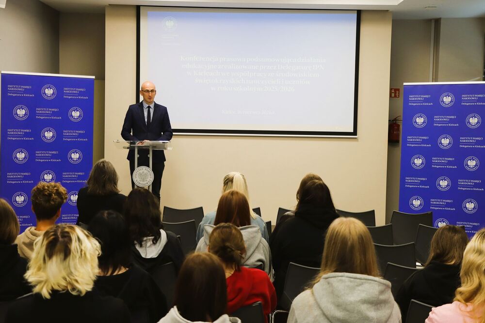 Konferencja prasowa. Podsumowanie współpracy ze środowiskiem świętokrzyskich nauczycieli i uczniów w roku szkolnym 2025/2026. Fot. IPN Kielce