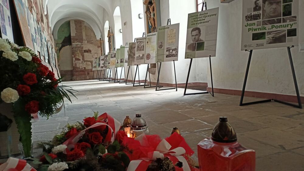Uroczystości na Wykusie. Fot. IPN Kielce