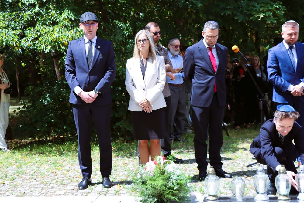Międzyreligijna modlitwa na Cmentarzu Żydowskim w Kielcach. Fot. IPN Kielce