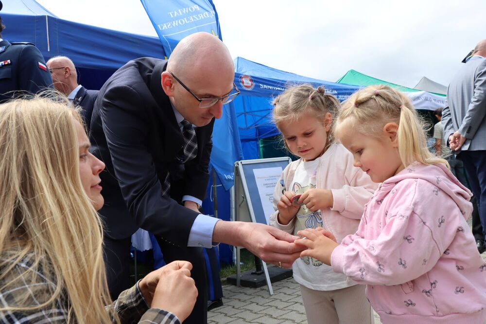 Powiatowe Święto Policji w Jędrzejowie. Fot. IPN Kielce