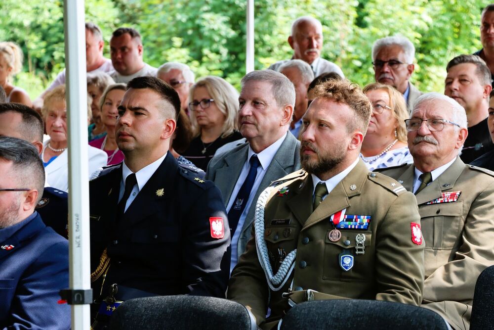 Obchody 82. rocznicy rozstrzelania polskich patriotów w Lesie Wełeckim koło Buska-Zdroju. Fot. IPN Kielce