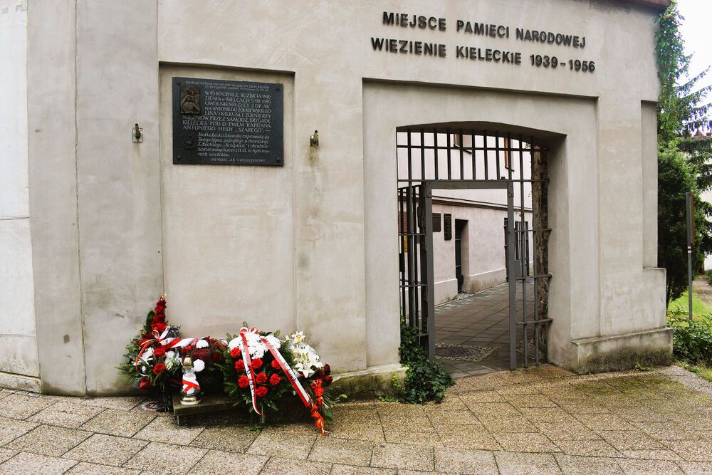 Brama dawnego więzienia w Kielcach (Fot. IPN Kielce)
