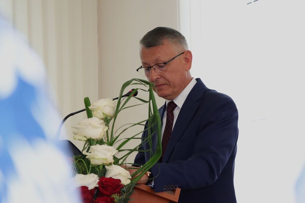 Nadanie imienia ks. Romana Kotlarza rondu w Tychowie Stary (gmina Mirzec). Fot. IPN Kielce