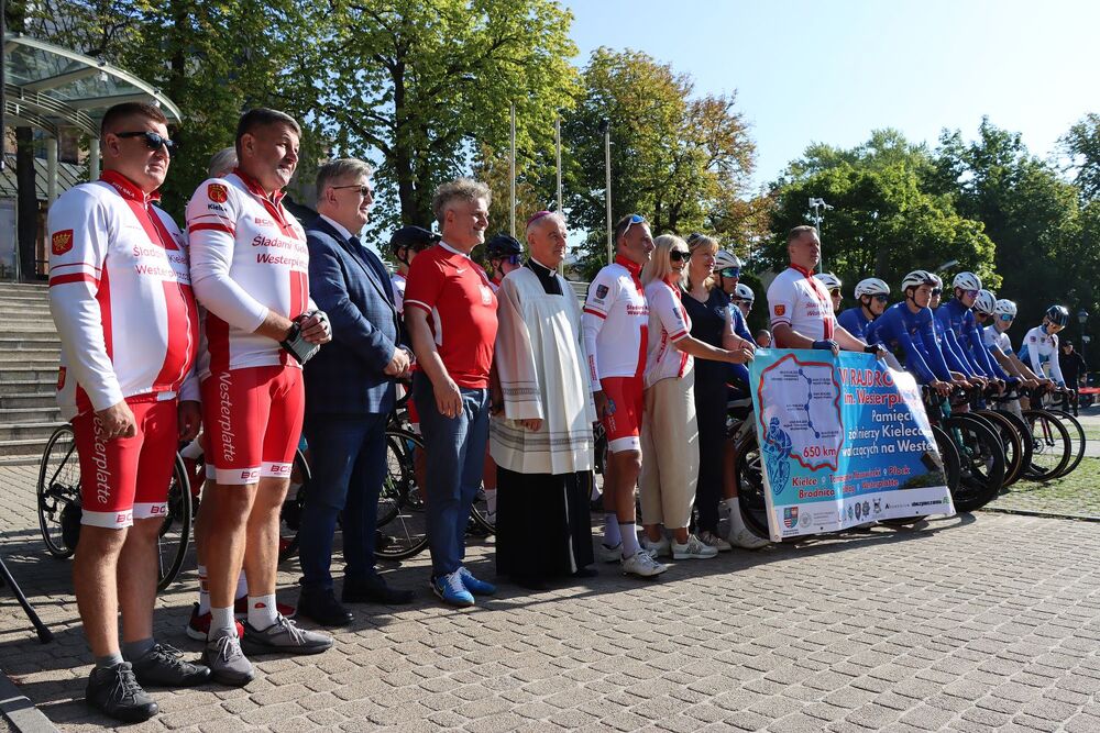Start VI Rajdu Rowerowego im. Westerplatczyków. Fot. IPN Kielce