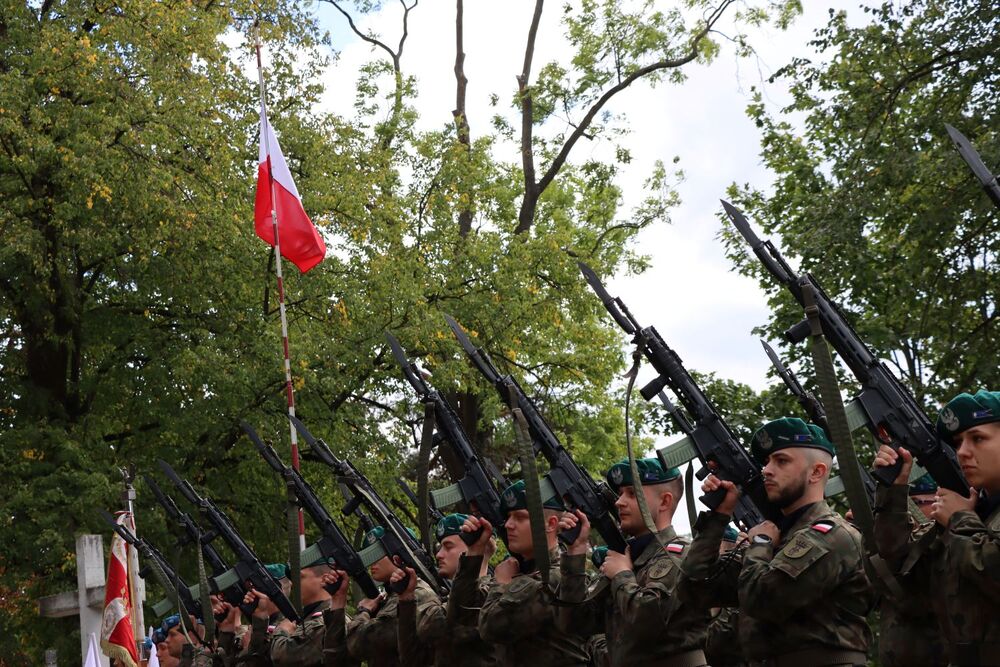 Wojewódzkie obchody 87. rocznicy wybuchu II wojny światowej odbyły się na Cmentarzu Wojsk Polskich w Kielcach. Fot. IPN Kielce
