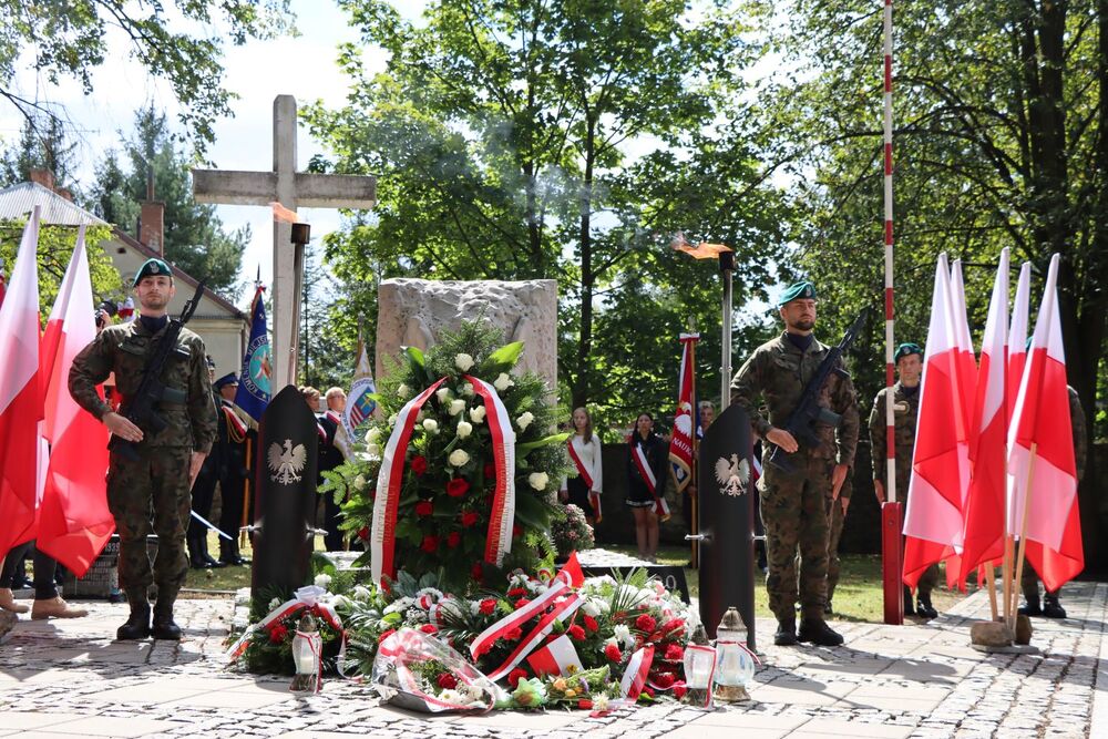 Wojewódzkie obchody 87. rocznicy wybuchu II wojny światowej odbyły się na Cmentarzu Wojsk Polskich w Kielcach. Fot. IPN Kielce