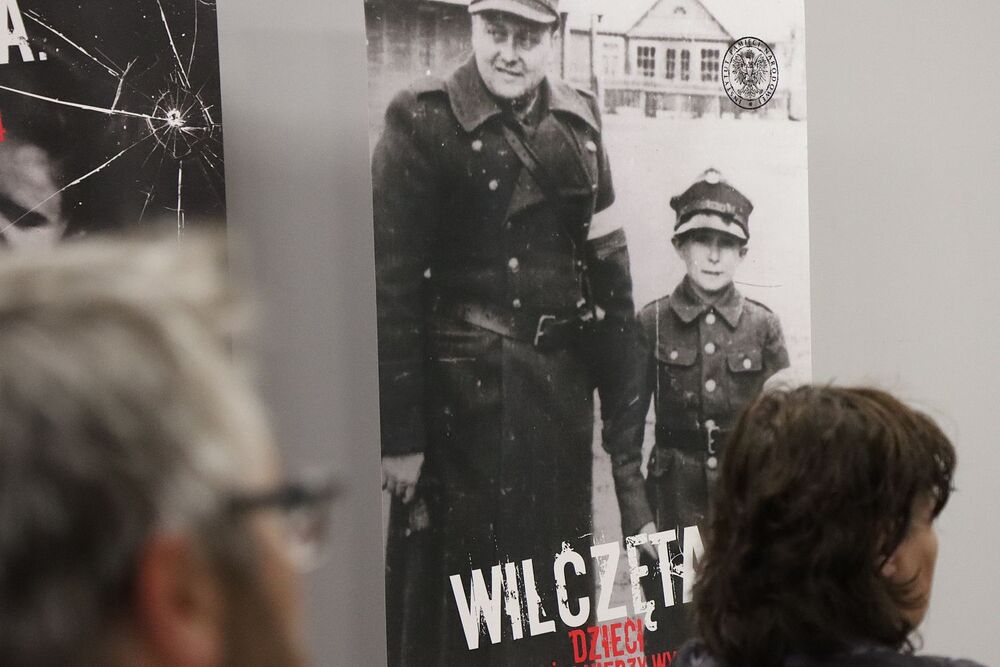 Spotkanie z cyklu Środa w Przystanku Historia. Temat: „Ukradzione dzieciństwo. Niemcy wobec polskich dzieci w czasie II wojny światowej”. Fot. IPN Kielce