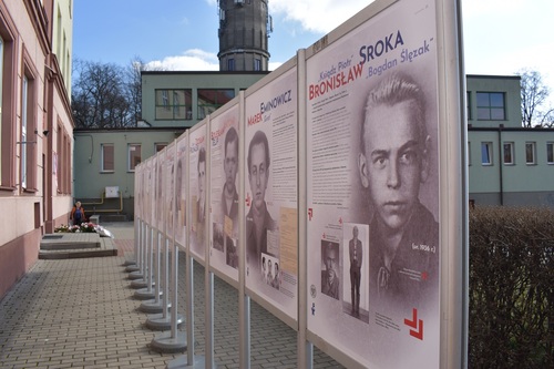 Odsłonięcie tablicy „Młodych Białych Orłów”, wystawa i wykłady w Sandomierzu - 28 lutego 2023 r. Fot. Dariusz Skrzyniarz