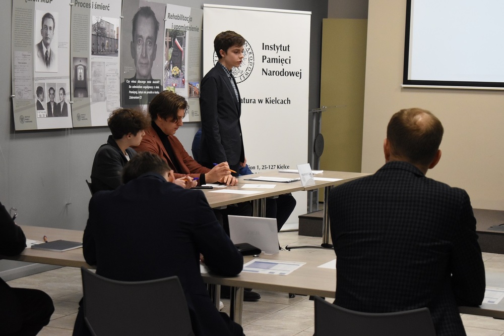 Regionalny Turniej Debat Historycznych – Kielce, 3 marca 2023 r. Fot. Dariusz Skrzyniarz (IPN)