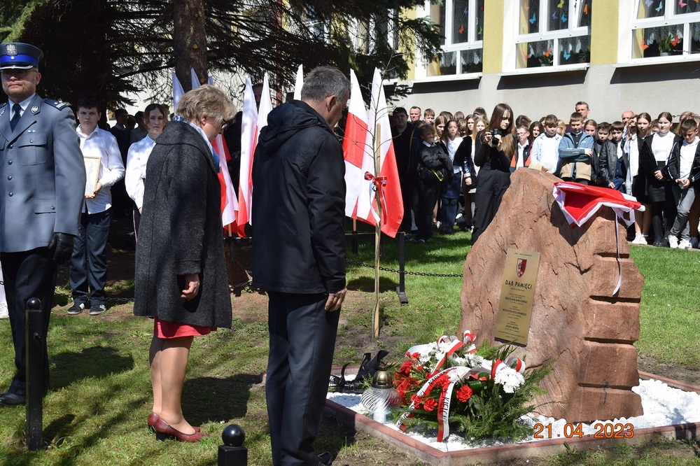 Posadzenie katyńskiego „Dębu Pamięci” dedykowanego Józefowi Wertce – Łopuszno, 21 kwietnia 2023 r.
