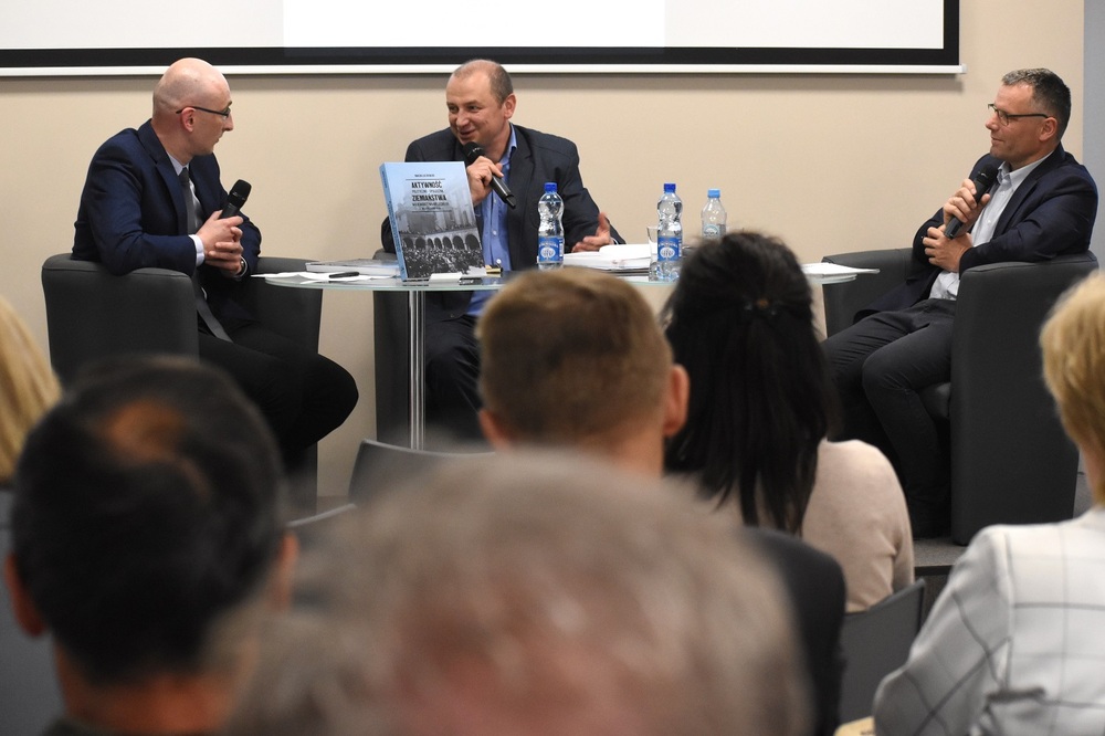 Promocja książki „Aktywność polityczno-społeczna ziemiaństwa województwa kieleckiego w latach 1918-1939” – Kielce, 23 maja 2023 r. Fot. Dariusz Skrzyniarz (IPN)