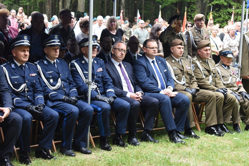 Uroczystości upamiętniające partyzantów działających na Kielecczyźnie. Fot. Dariusz Skrzyniarz (IPN)