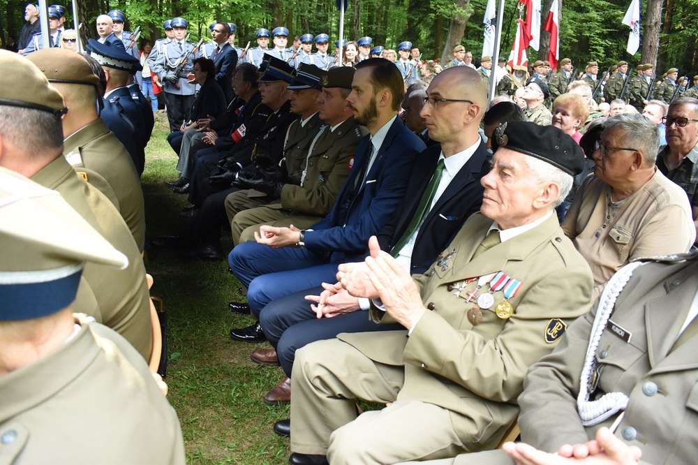 Uroczystości upamiętniające partyzantów działających na Kielecczyźnie. Fot. Dariusz Skrzyniarz (IPN)