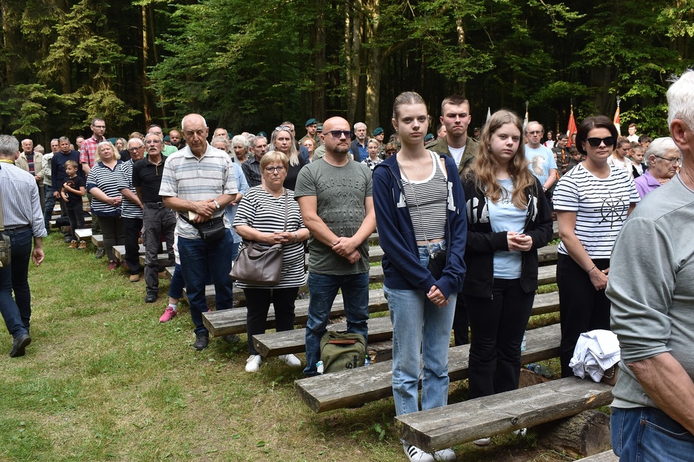 Uroczystości upamiętniające partyzantów działających na Kielecczyźnie. Fot. Dariusz Skrzyniarz (IPN)