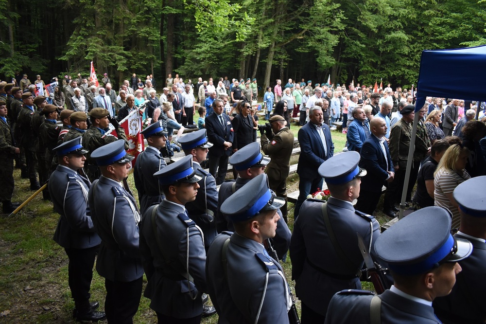 Uroczystości upamiętniające partyzantów działających na Kielecczyźnie. Fot. Dariusz Skrzyniarz (IPN)