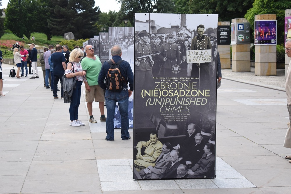 Otwarcie wystawy „Zbrodnie (nie)osądzone. Rozliczenia z niemieckimi sprawcami zbrodni z okresu II wojny światowej” – Kielce, 28 czerwca 2023 r. Fot. Dariusz Skrzyniarz