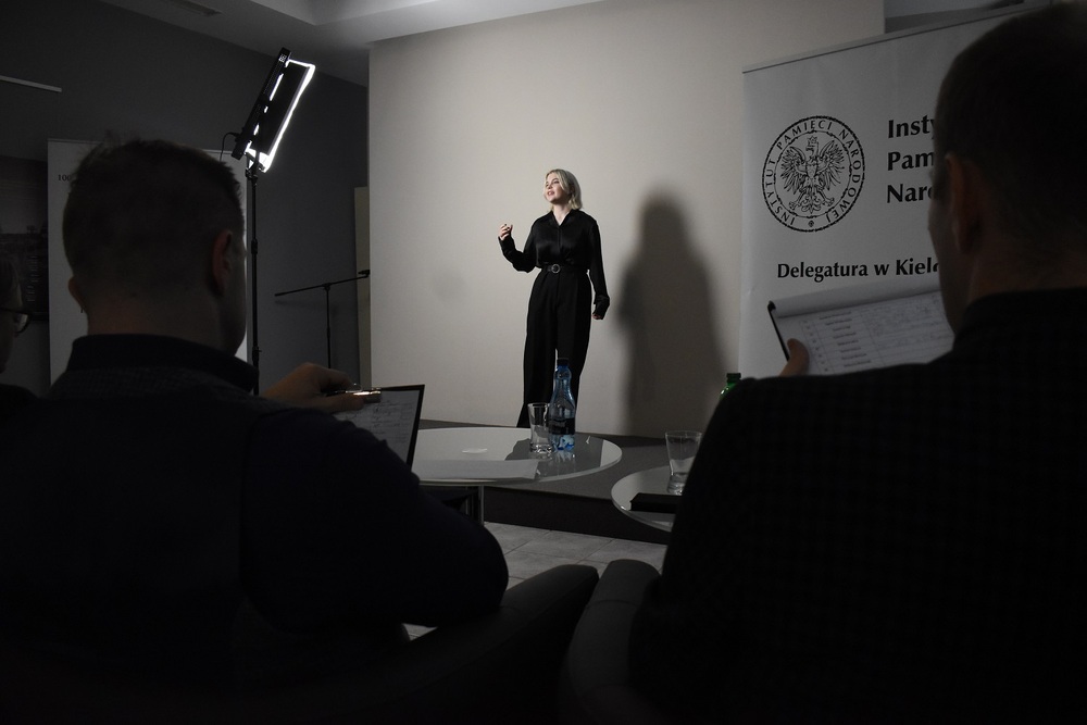 Konkurs recytatorski „…gdy nad głowami świszczą kule…”- poezja i proza okresu II wojny światowej. Zgłoszenia. Fot. Dariusz Skrzyniarz