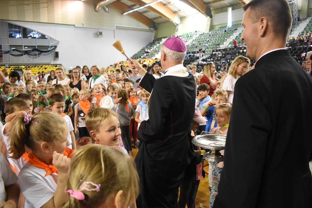 XIV edycja akcji „Kochane Pierwszaki”. Fot. Dariusz Skrzyniarz (IPN)