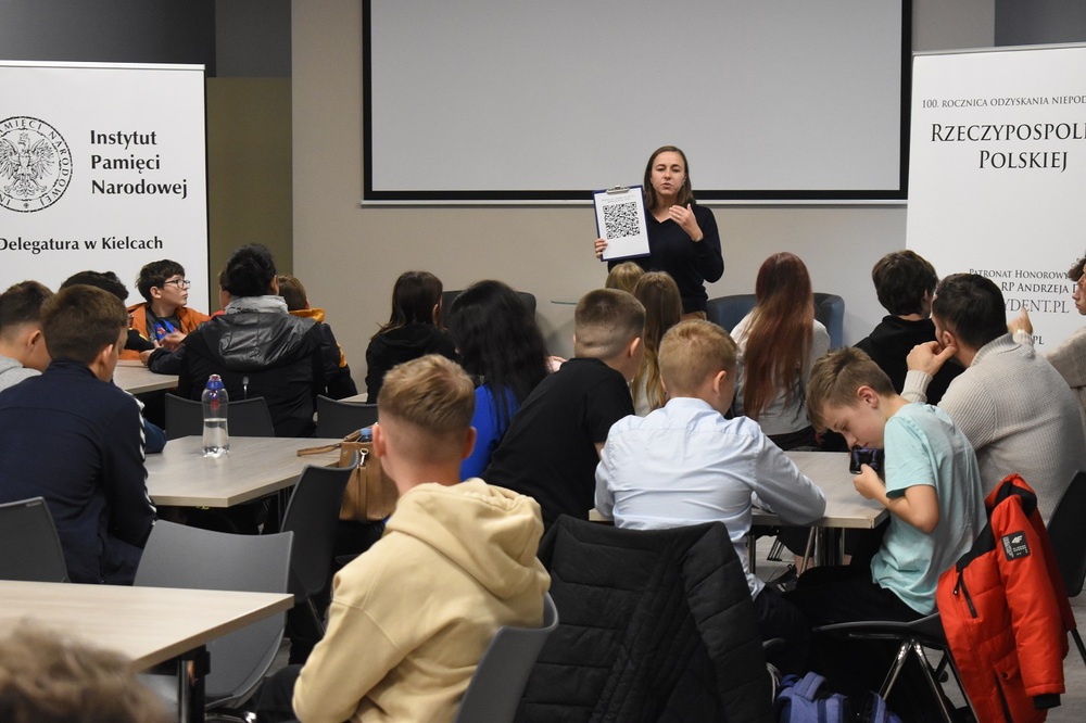 Gra miejska „56-66-76” elementem projektu szkoleniowego dla nauczycieli – Kielce, 27 października 2023. Fot. Dariusz Skrzyniarz