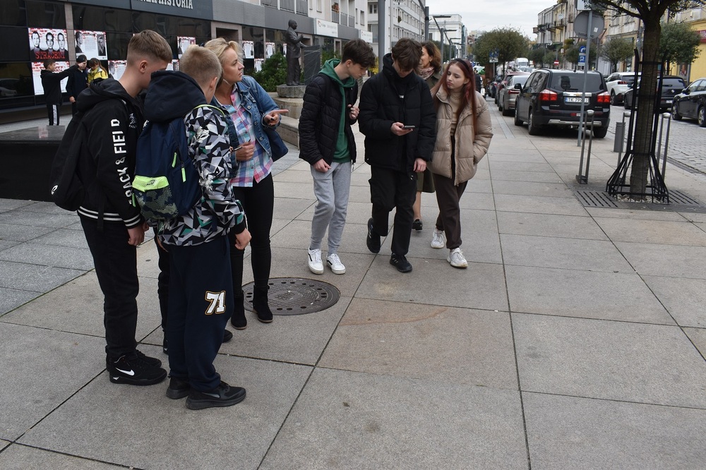 Gra miejska „56-66-76” elementem projektu szkoleniowego dla nauczycieli – Kielce, 27 października 2023. Fot. Dariusz Skrzyniarz