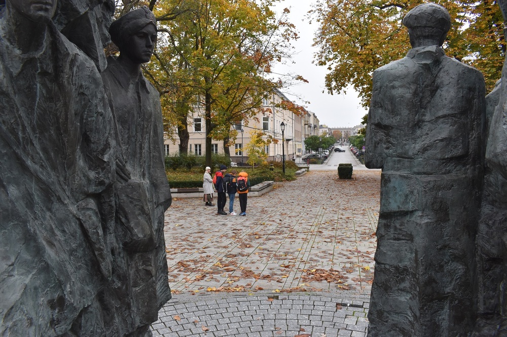 Gra miejska „56-66-76” elementem projektu szkoleniowego dla nauczycieli – Kielce, 27 października 2023. Fot. Dariusz Skrzyniarz