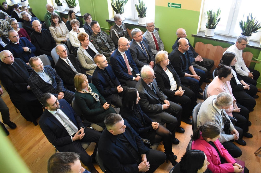 Odsłonięcie tablicy poświęconej westerplatczykowi Janowi Zdebowi – Kozłów, 10 stycznia 2024. Fot. Dariusz Skrzyniarz