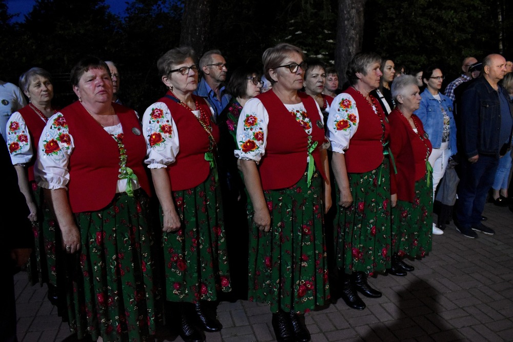 Znicze pamięci w 76. rocznicę śmierci rtm. Witolda Pileckiego – Kierz Niedźwiedzi, 25 maja 2024