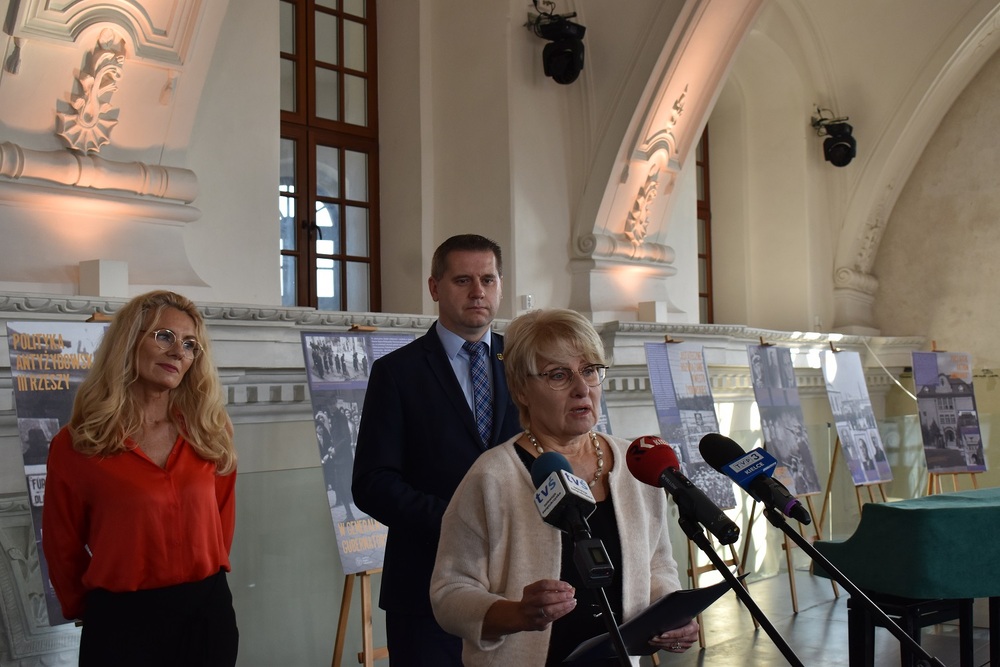 Wystawa i konferencja w 80. rocznicę zagłady getta w Chmielniku. Fot. Marzena Grosicka (IPN)