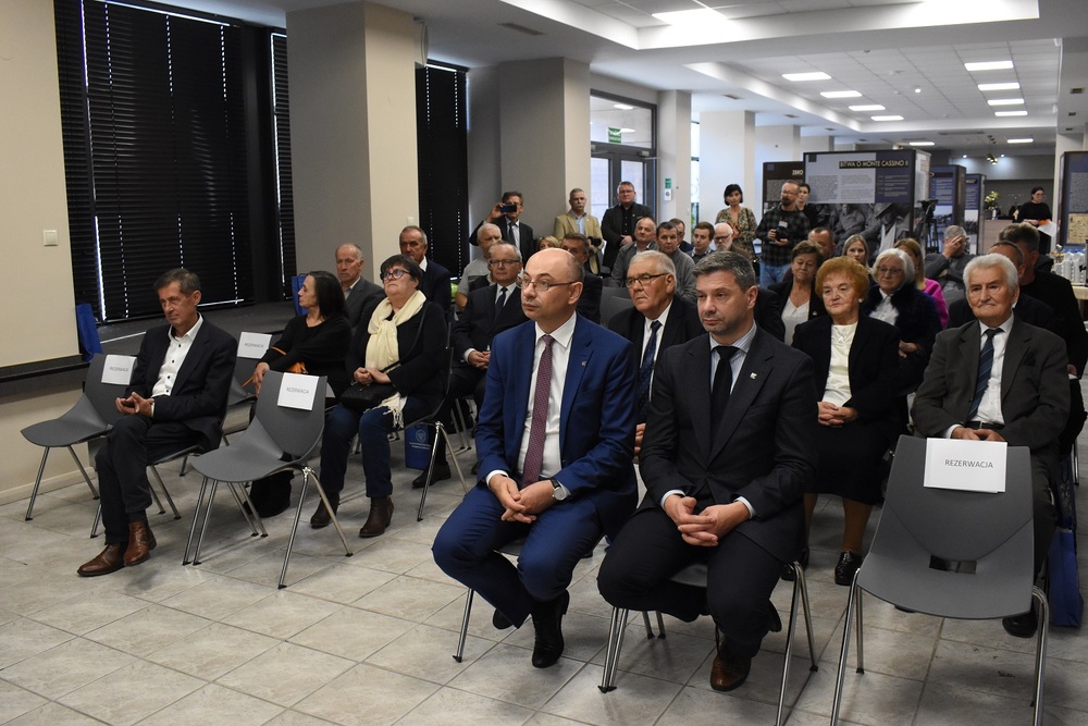 Kielce. Wręczenie Krzyży Wolności i Solidarności. Fot. Dariusz Skrzyniarz