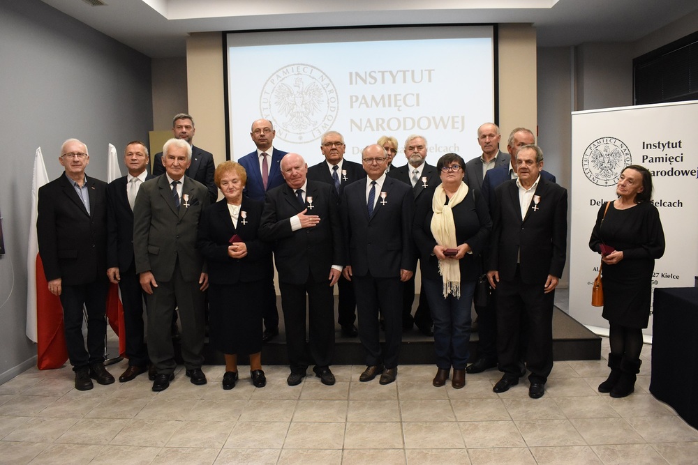 Kielce. Wręczenie Krzyży Wolności i Solidarności. Fot. Dariusz Skrzyniarz