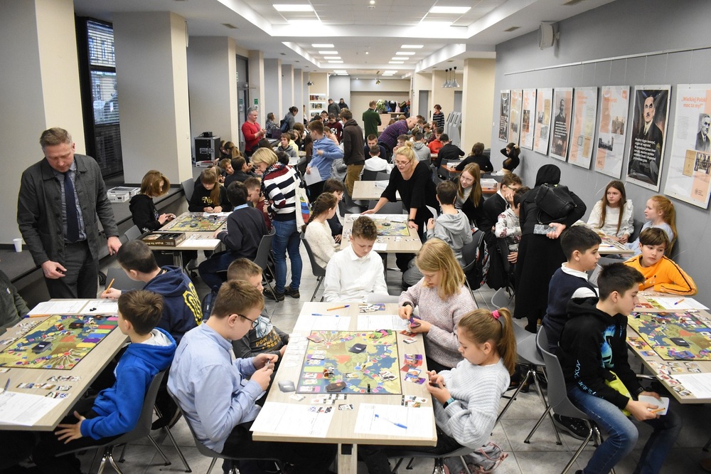 Kielce. Regionalny etap I Olimpiady Gier Planszowych IPN. Fot. Dariusz Skrzyniarz (IPN)