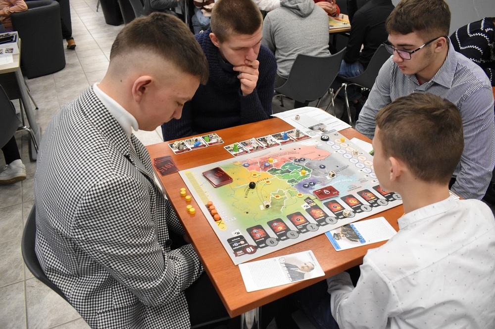 Kielce. Regionalny etap I Olimpiady Gier Planszowych IPN. Fot. Dariusz Skrzyniarz (IPN)
